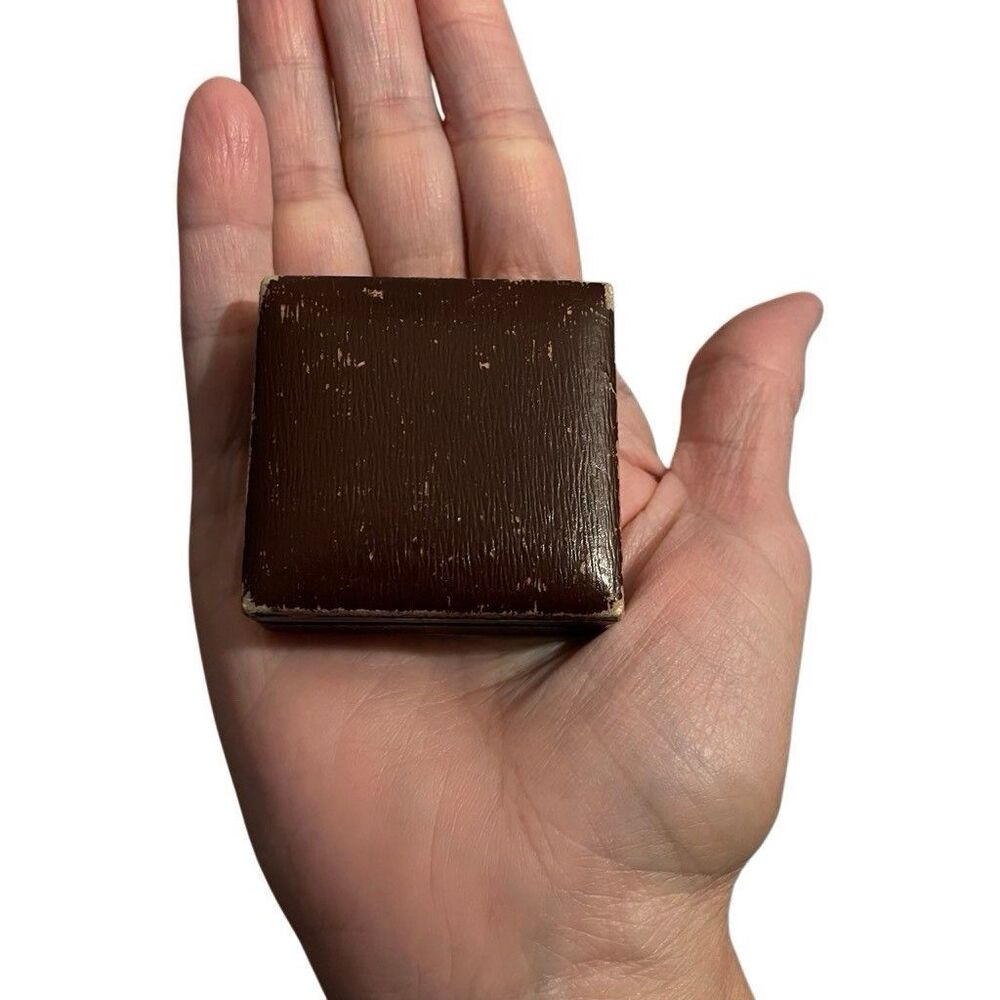 Vintage 18K 750 Gold Virgin Mary Madonna Pendant Charm Italy with Chain & Box 5g - Picture 12 of 14